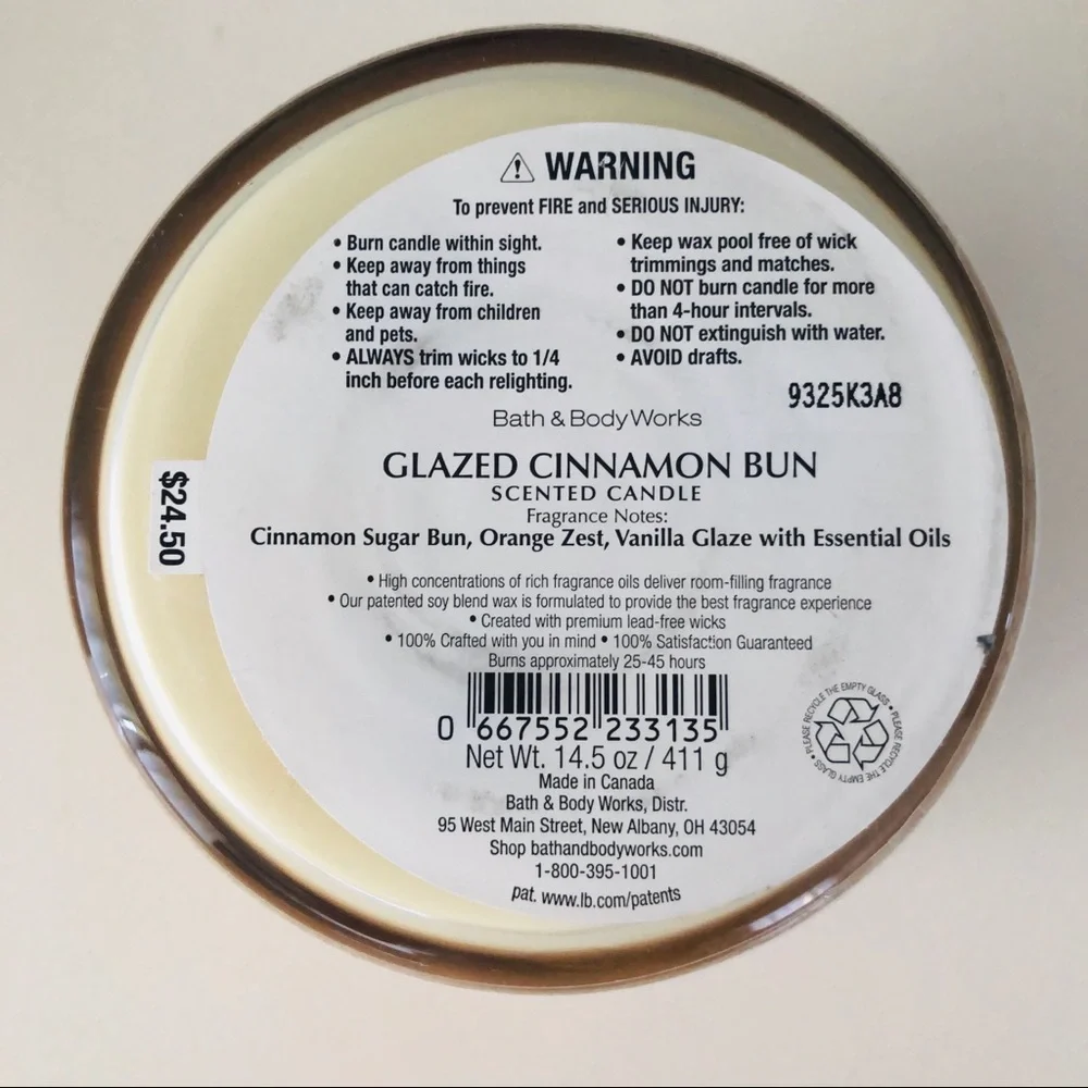 RARE!!! Bath & Body Works Glazed Cinnamon Bun Candle